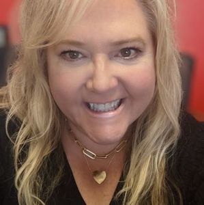 Meet your Posher, Denise